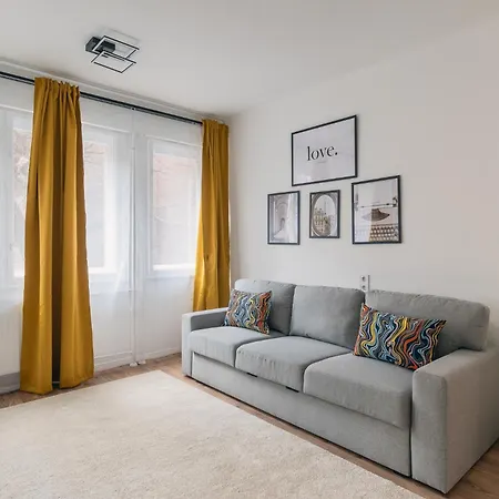 Classic Getaway Apartment
